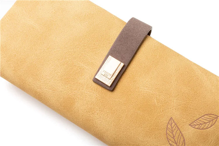 Trendy & Charming: Women’s Leaf Pattern Wallet – Stylish Zip Buckle Clutch