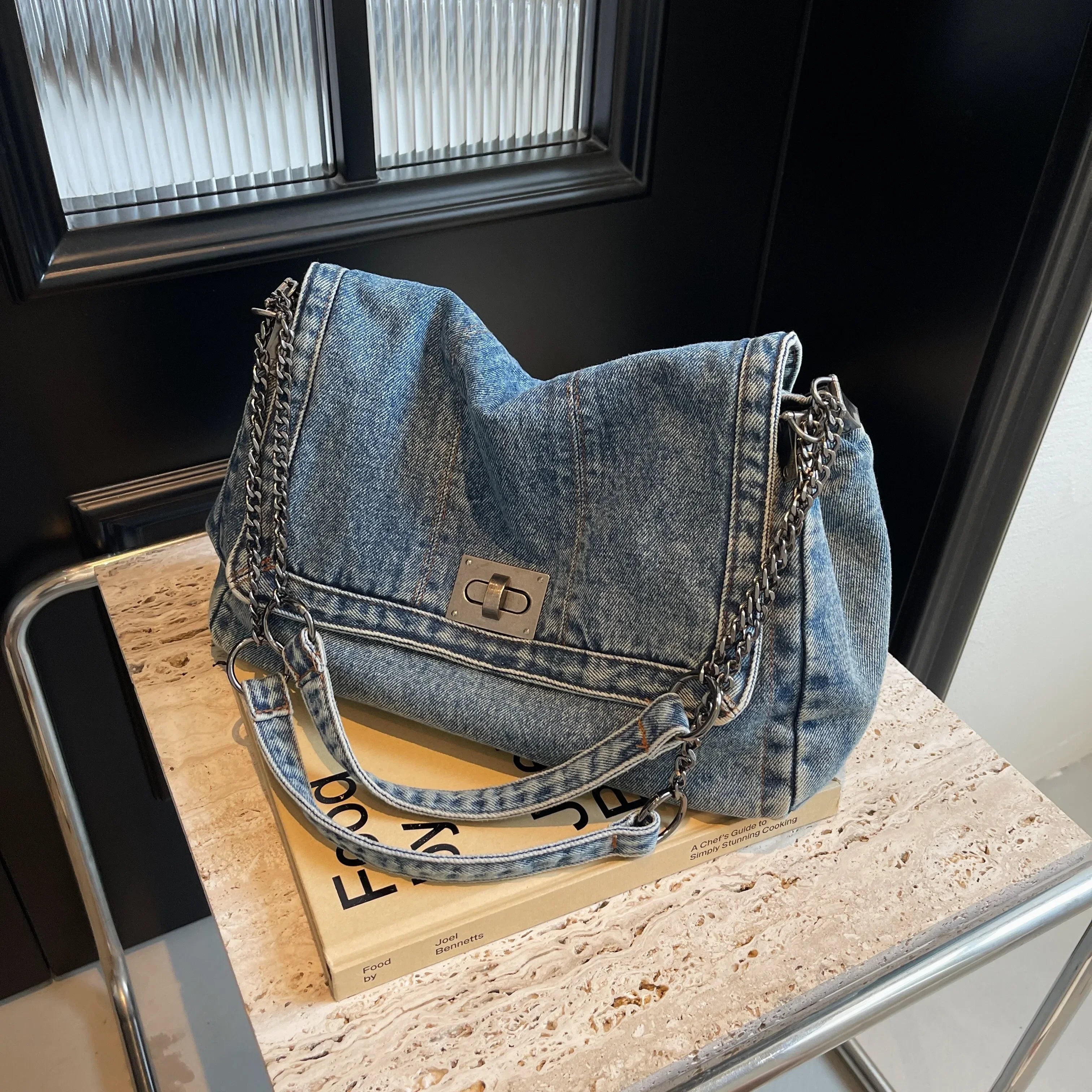 Bold in Denim: 2025 Women's Fashion Tote — Spacious, Stylish & Made for Every Moment