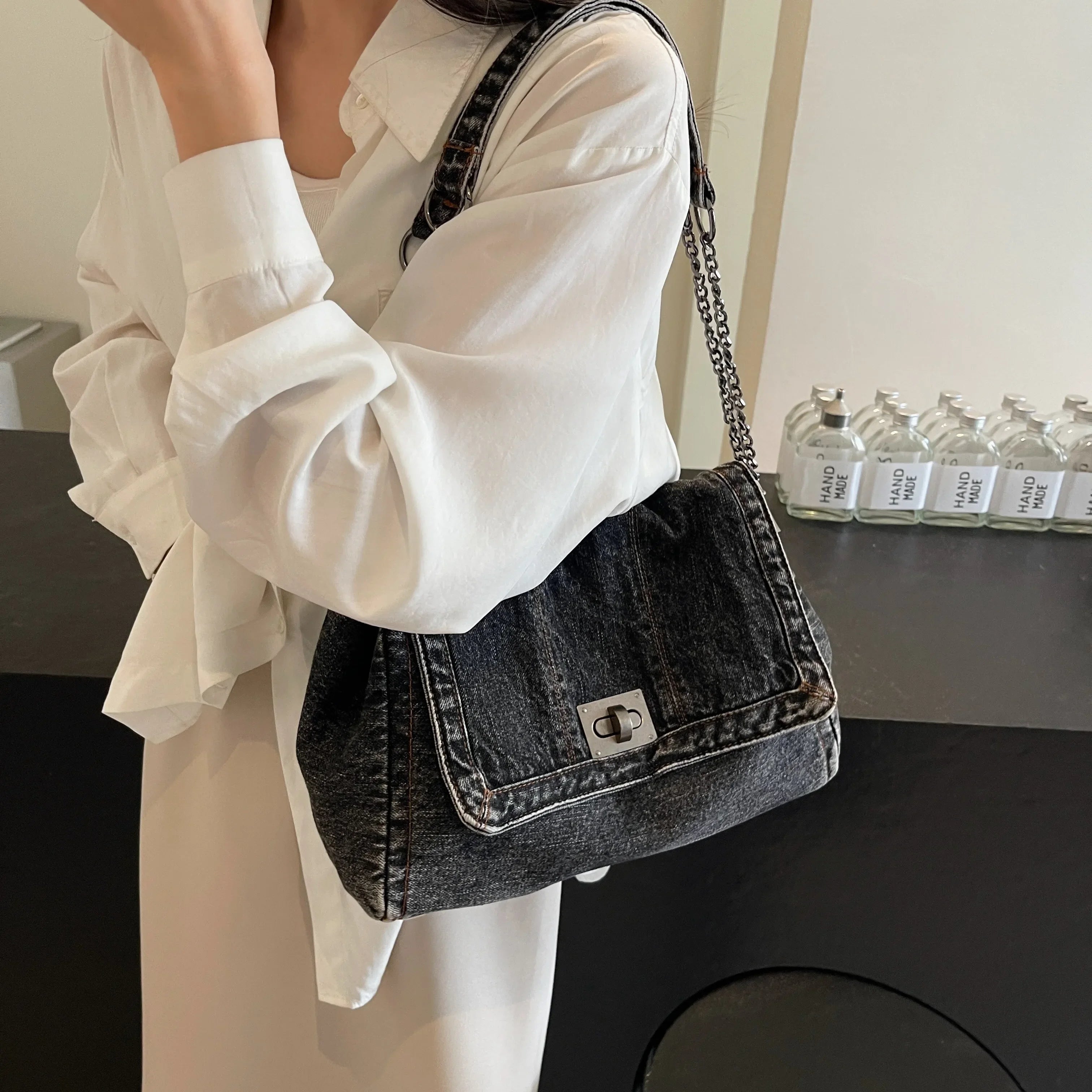 Bold in Denim: 2025 Women's Fashion Tote — Spacious, Stylish & Made for Every Moment