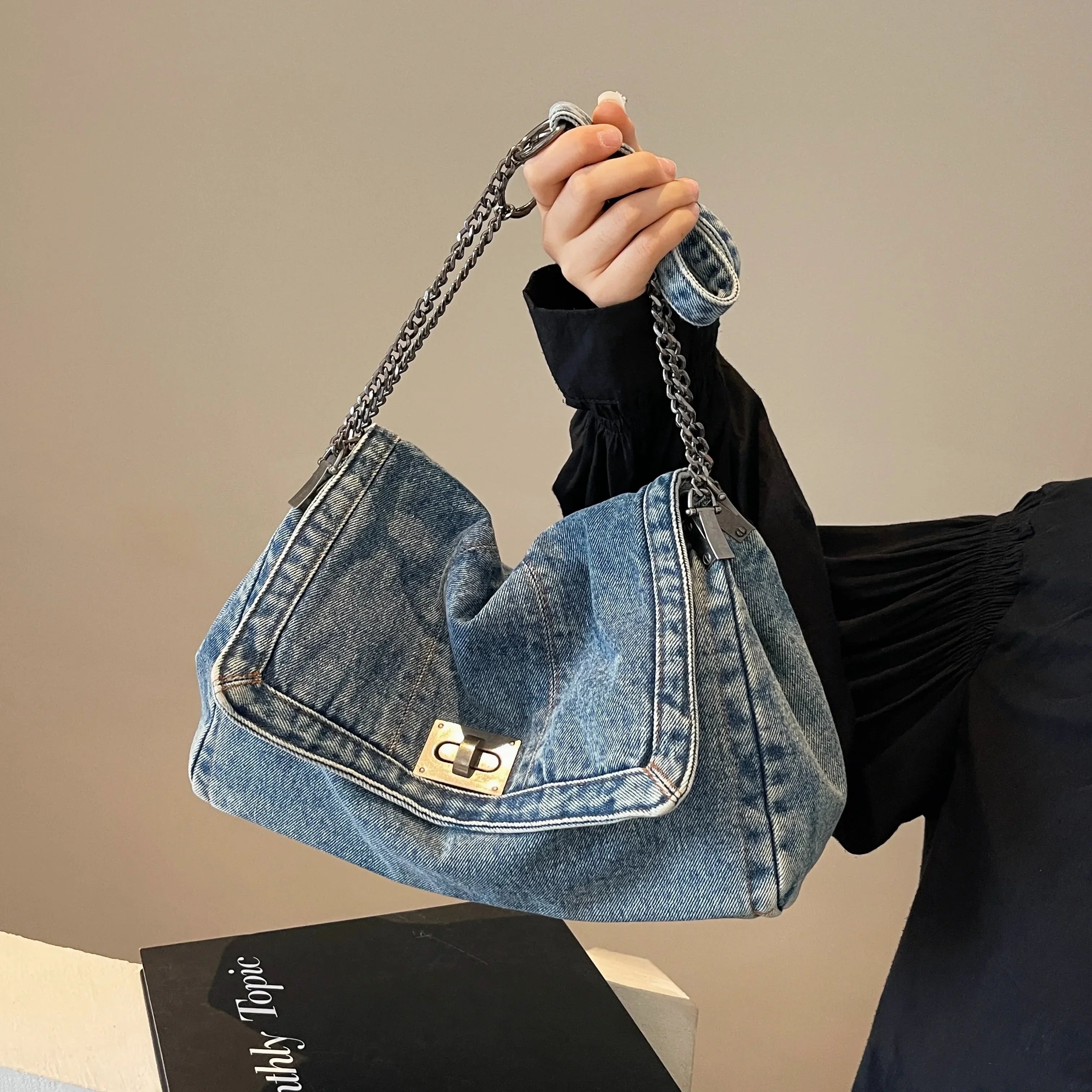 Bold in Denim: 2025 Women's Fashion Tote — Spacious, Stylish & Made for Every Moment